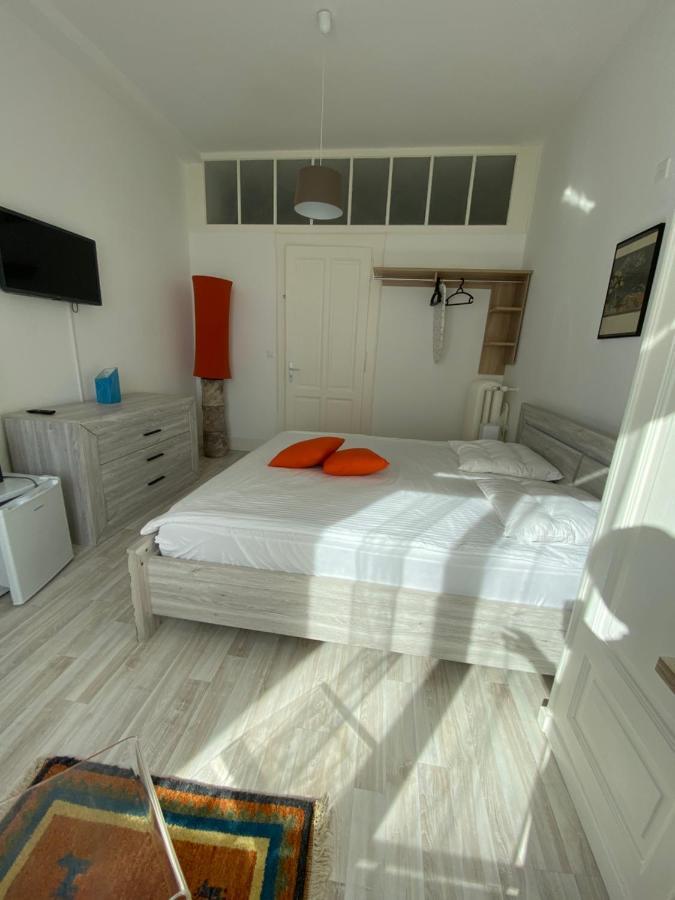 B&B Guest House Du Lac Montreux Bagian luar foto