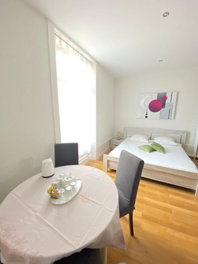 B&B Guest House Du Lac Montreux Bagian luar foto